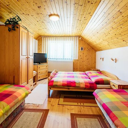 Homestay Gustav Halas Терхова Екстер'єр фото